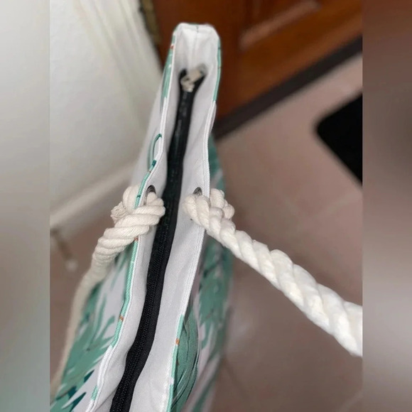 - DONDON LARGE CANVAS GREEN PALM PRINT ZIP BEACH BACH TOTE WITH ROPE HANDLES - Picture 6 of 7